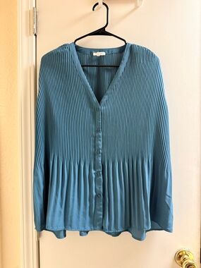 Pleated V-Neck Button-Front Short Sleeve Blouse - Teal